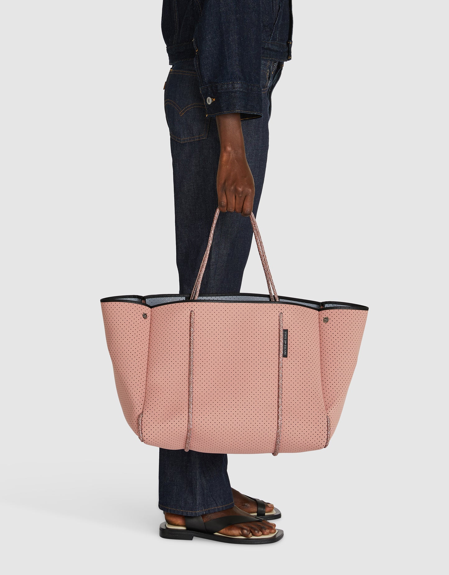 STATE OF ESCAPE Escape tote - Deep Musk/Dove (dual tone)