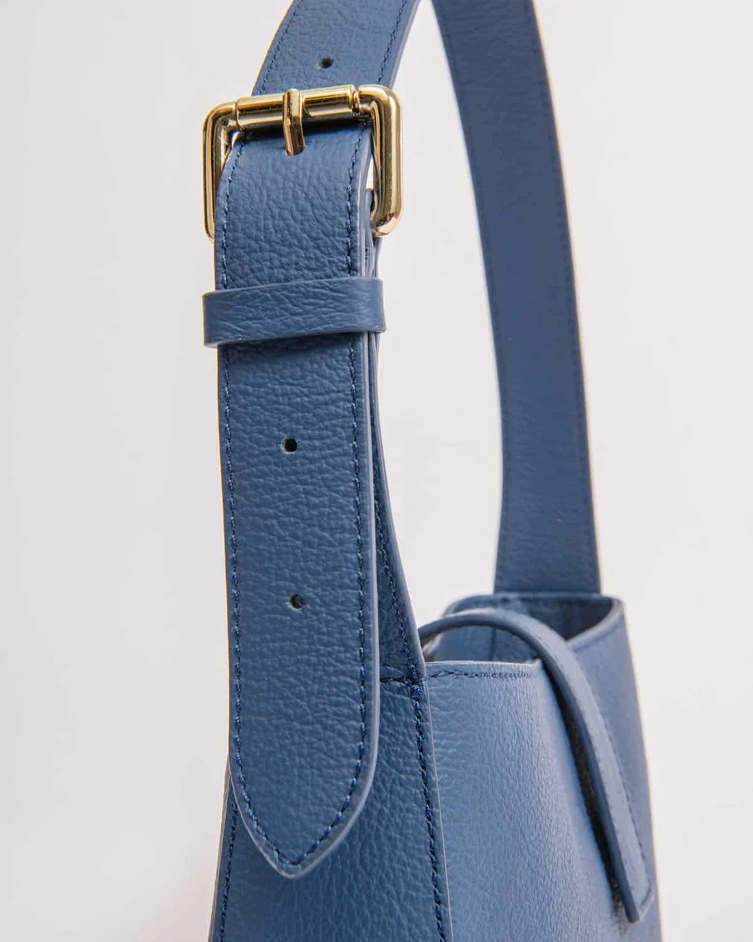 EVÉN Valenta baguette bag - dark blue strap