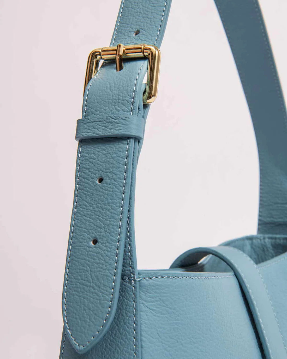 EVÉN Valenta baguette bag - light blue strap